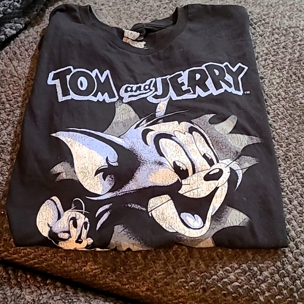 Graphic t shirt